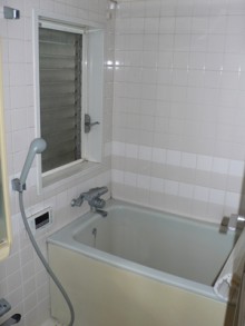 シンプルな浴室へのリフォーム シンプルな浴室へのリフォーム